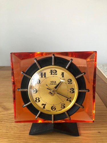 Viga art deco mantle clock