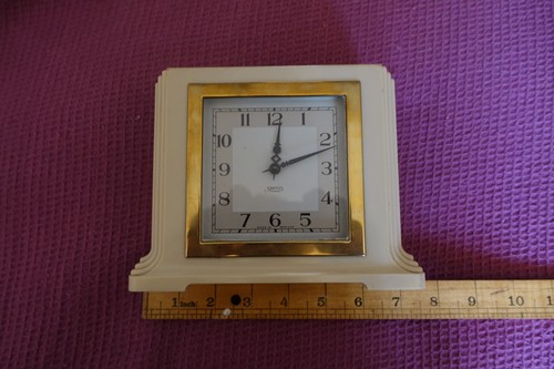 Art deco cream bakelite - art,
