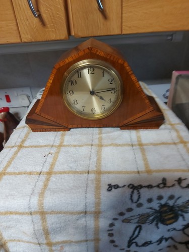 Lovely art deco mantle - ,
