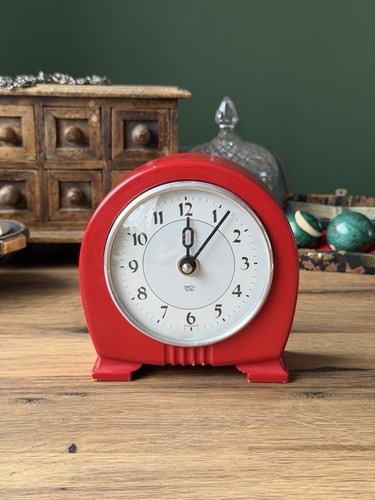 Roger lascelles red - red, retro