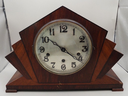 Art deco walnut venner mantel - deco,