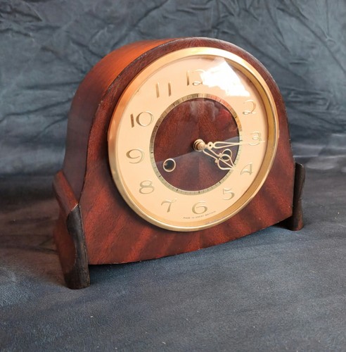 Vintage 1950s smiths - vintage,